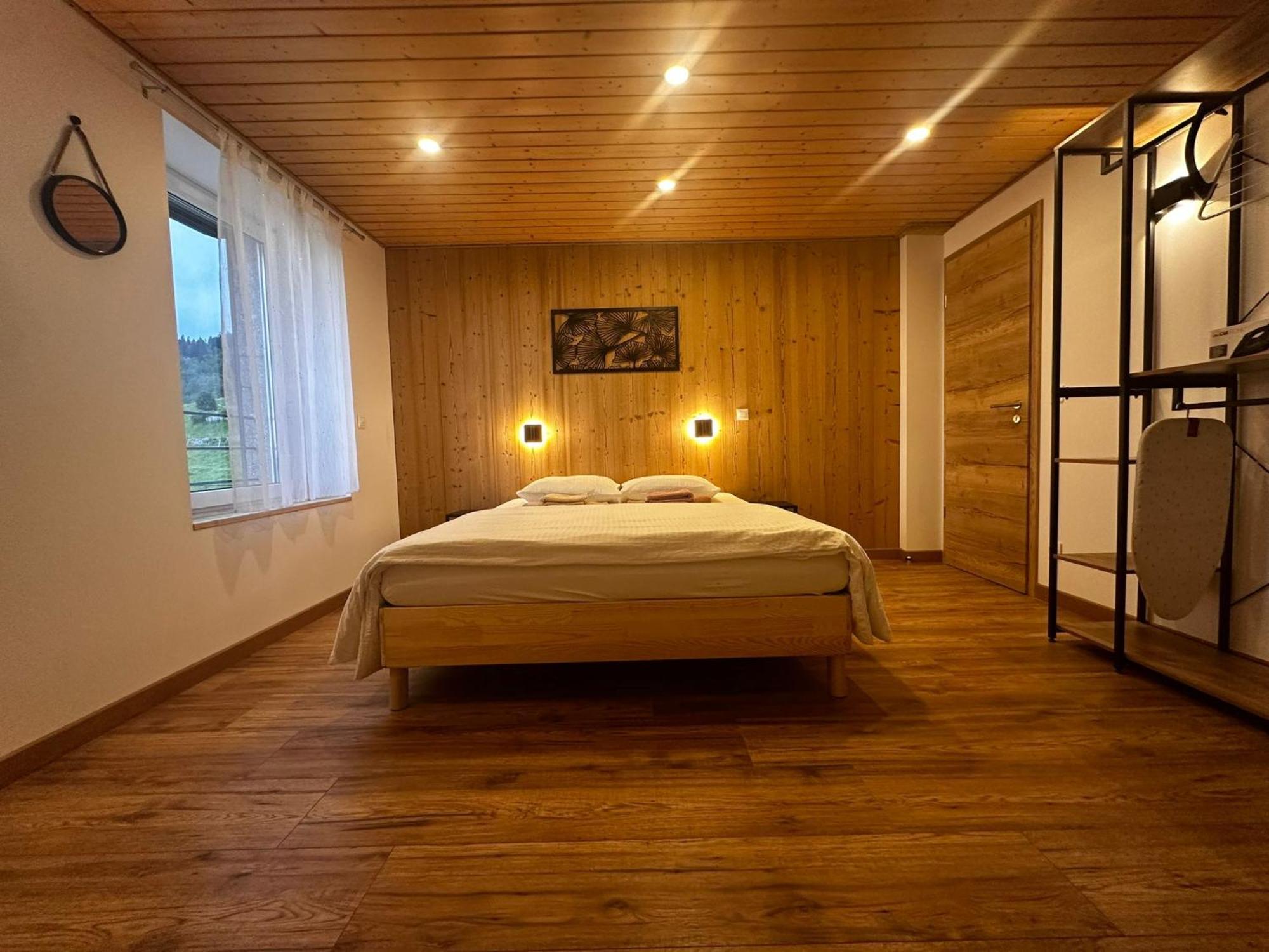 Les Chalets Bambi & Jacuzzi Privatif La Bresse Pokoj fotografie